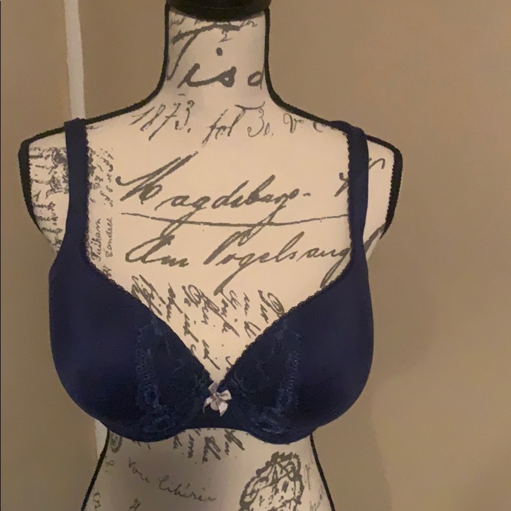 36DD VS bra